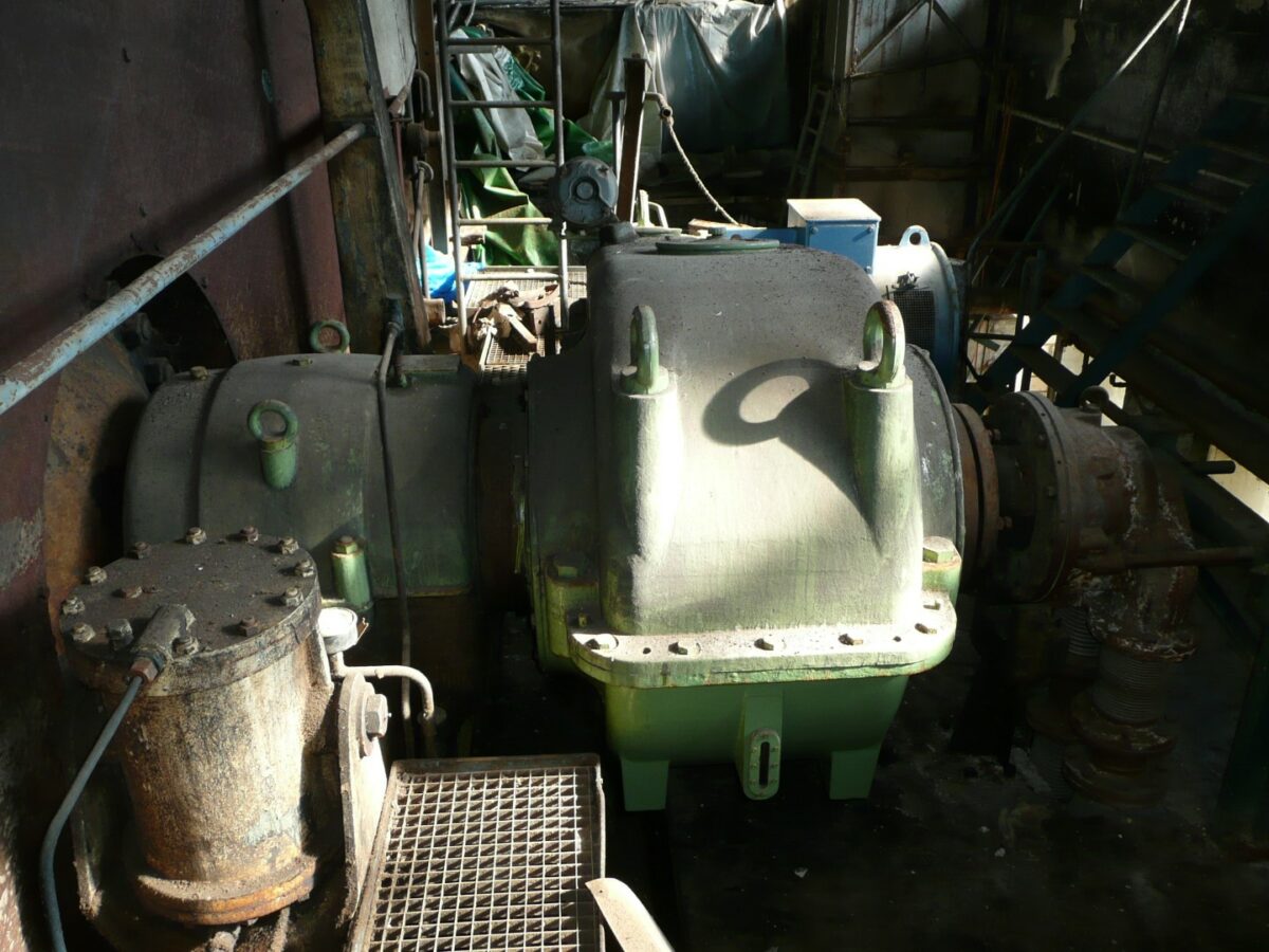 J25-82